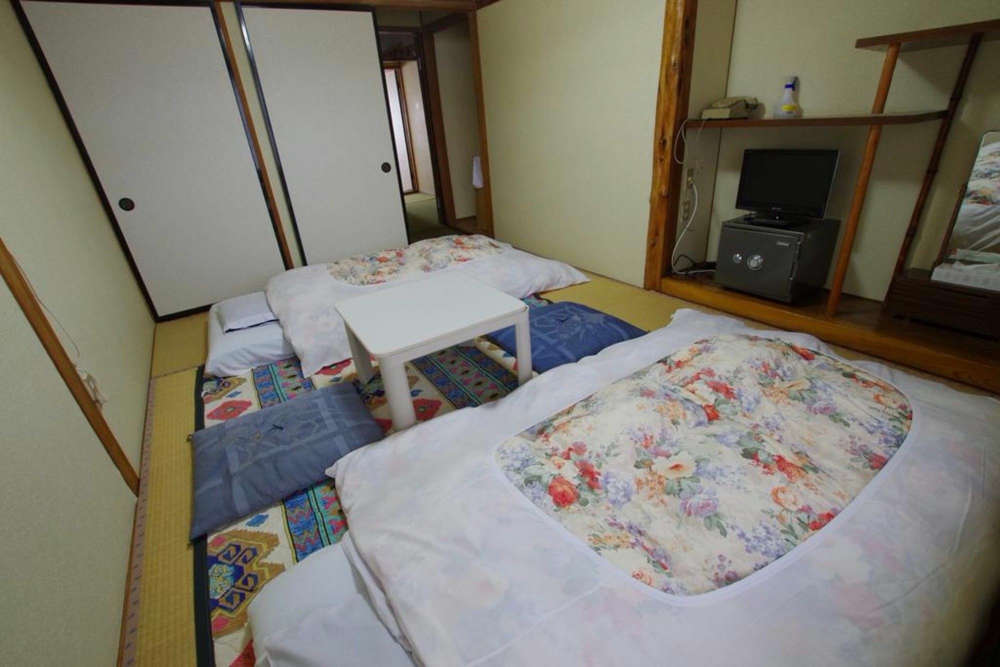 Hakuba Ski-Kan Exterior photo